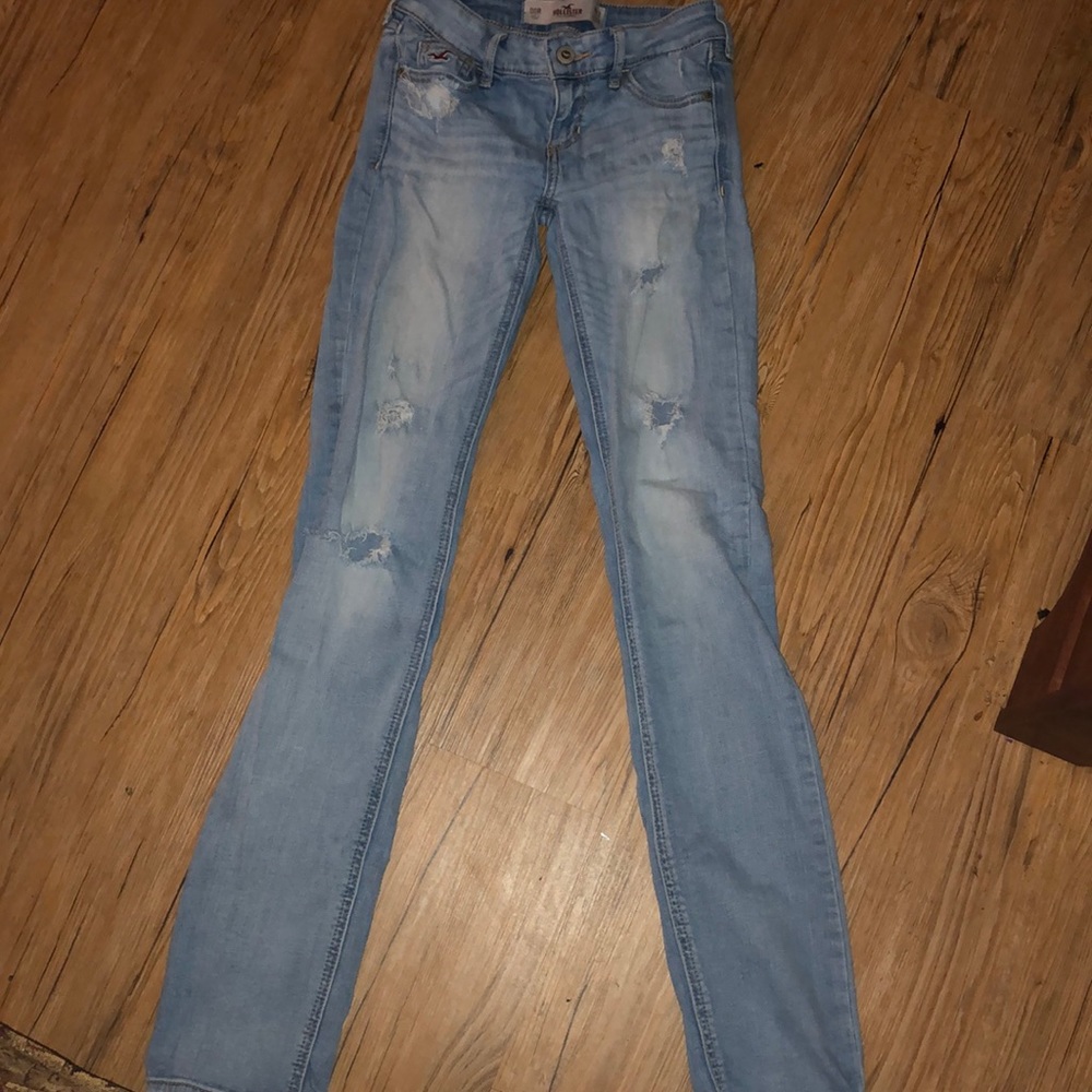 Light Hollister denim ripped jeans